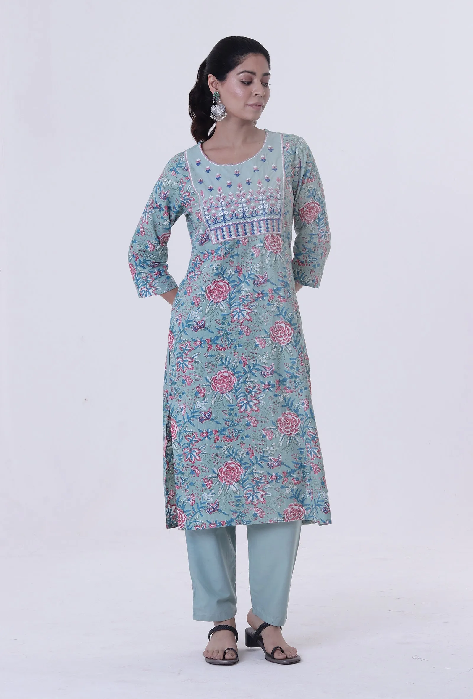 Blue Cotton Kurta With Multicolor Motif