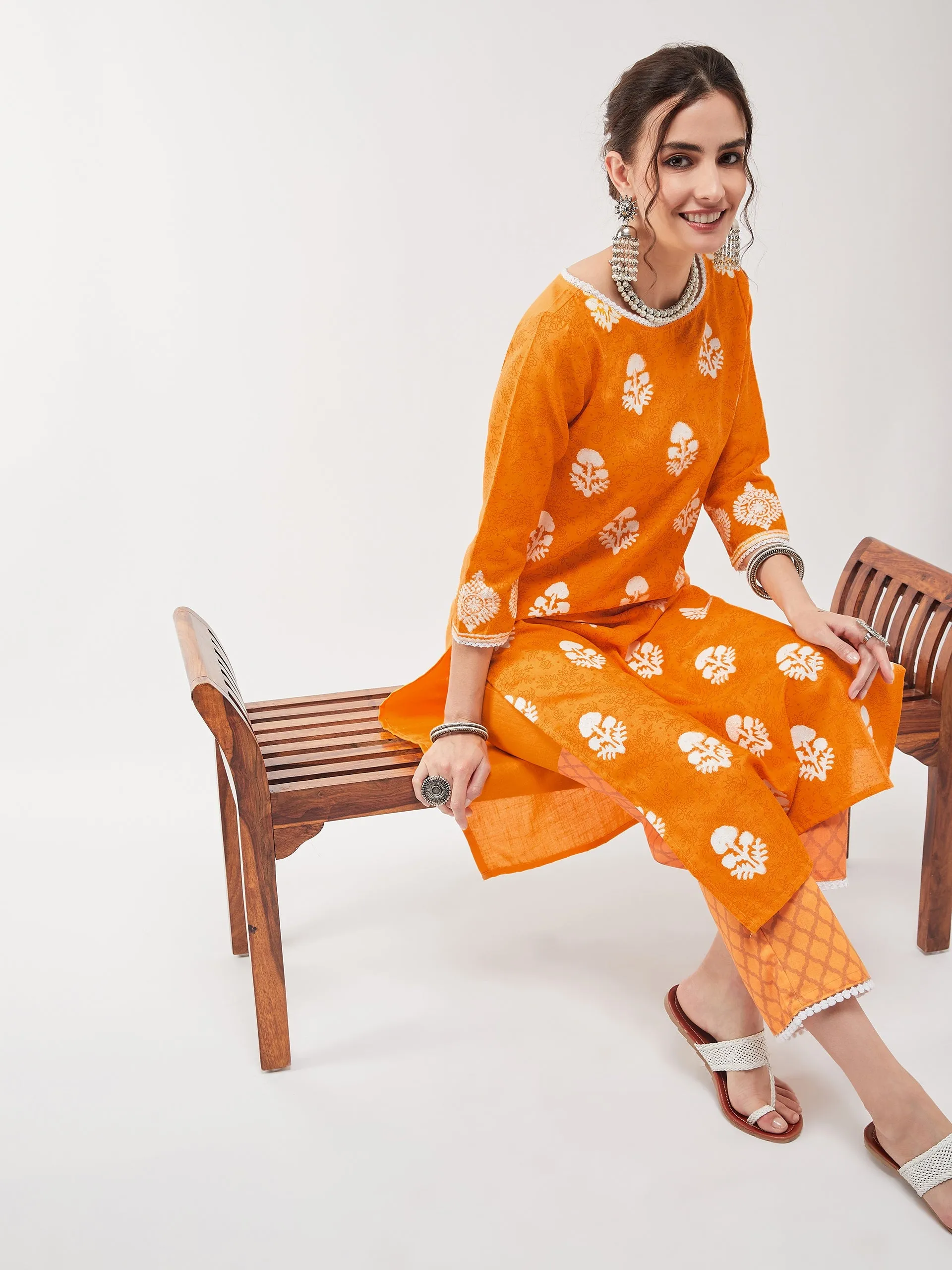 Casual Printed Kurta With Lace Detailed Pant Set