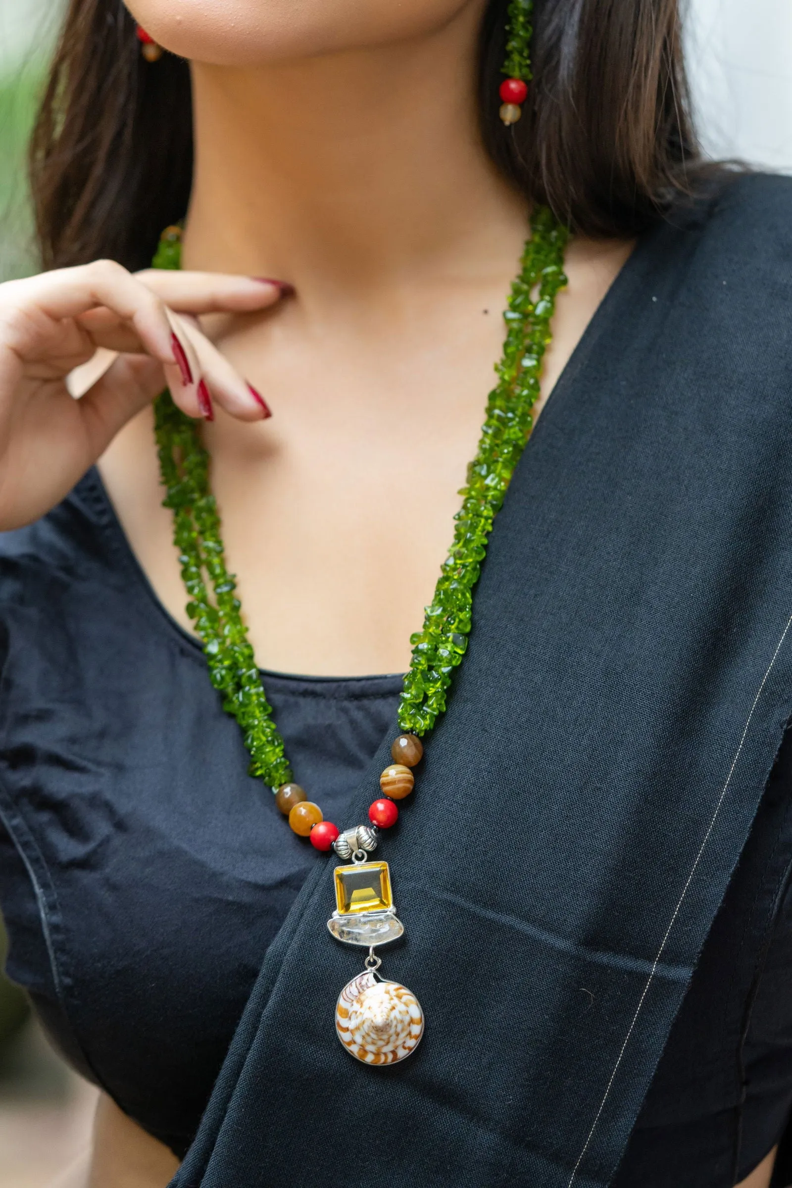 Handmade Semi precious Stone Pendant with Green Red Stone Necklace with Earrings Jewelry Set