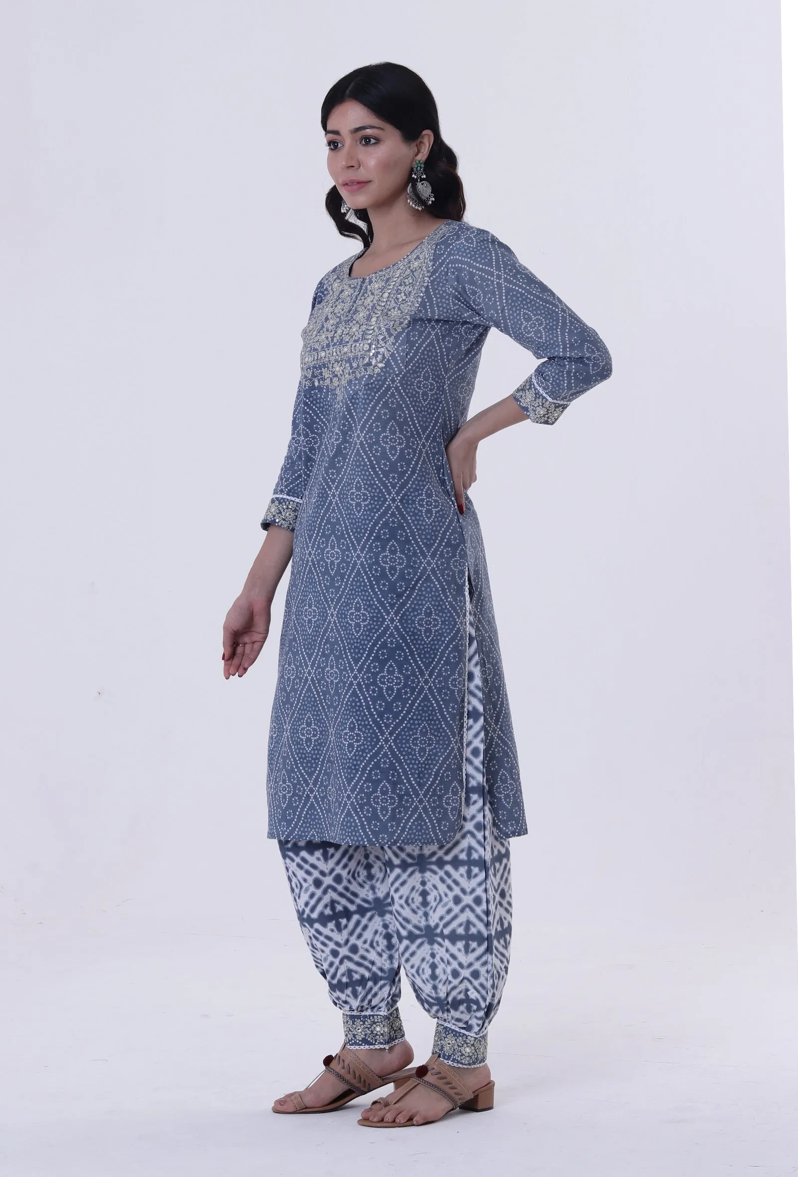 Set Of 2: Blue & White Block Printed Cotton Kurta & Pant