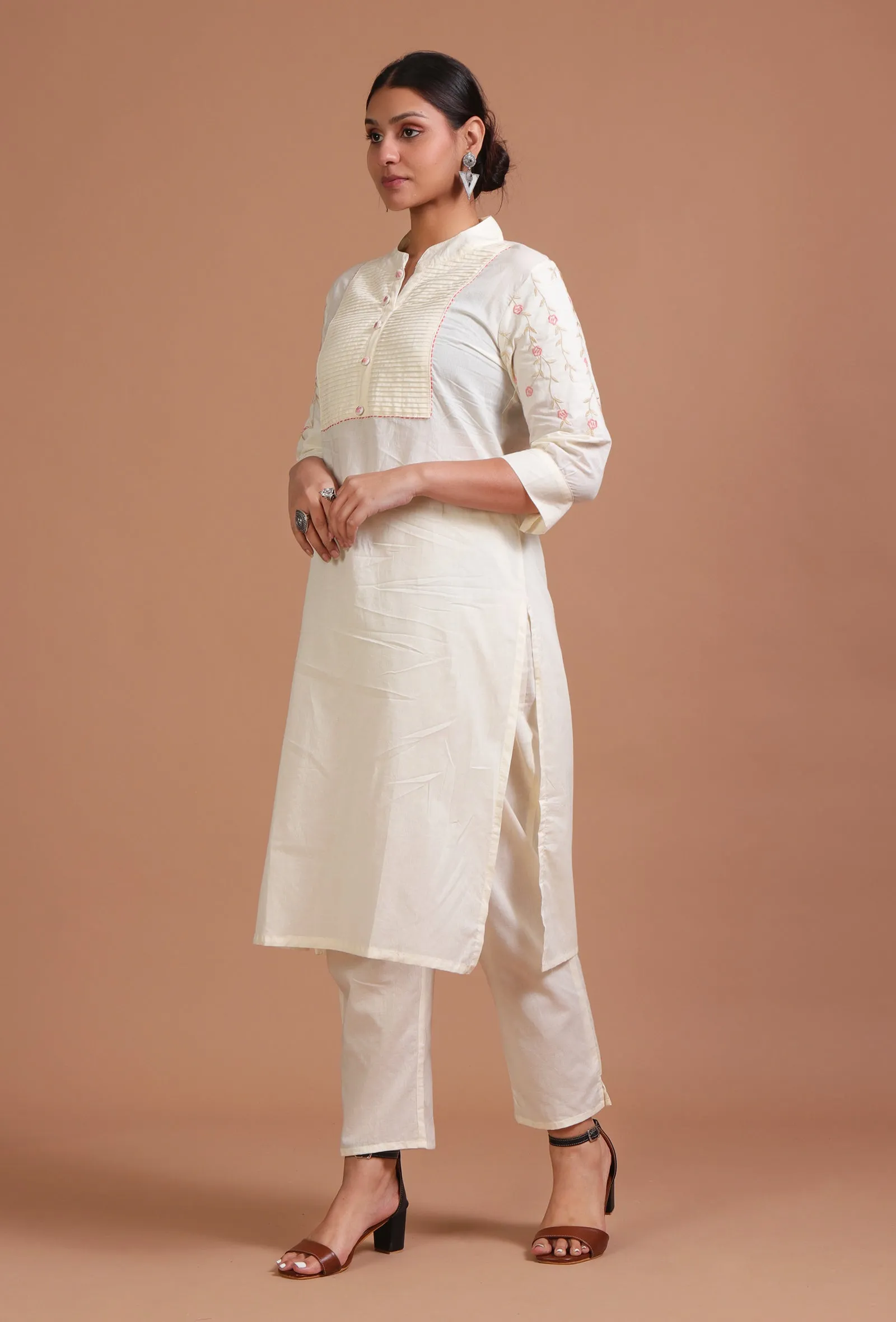 Set Of 2: Off White Cotton Embroidered Kurta & Pant Set