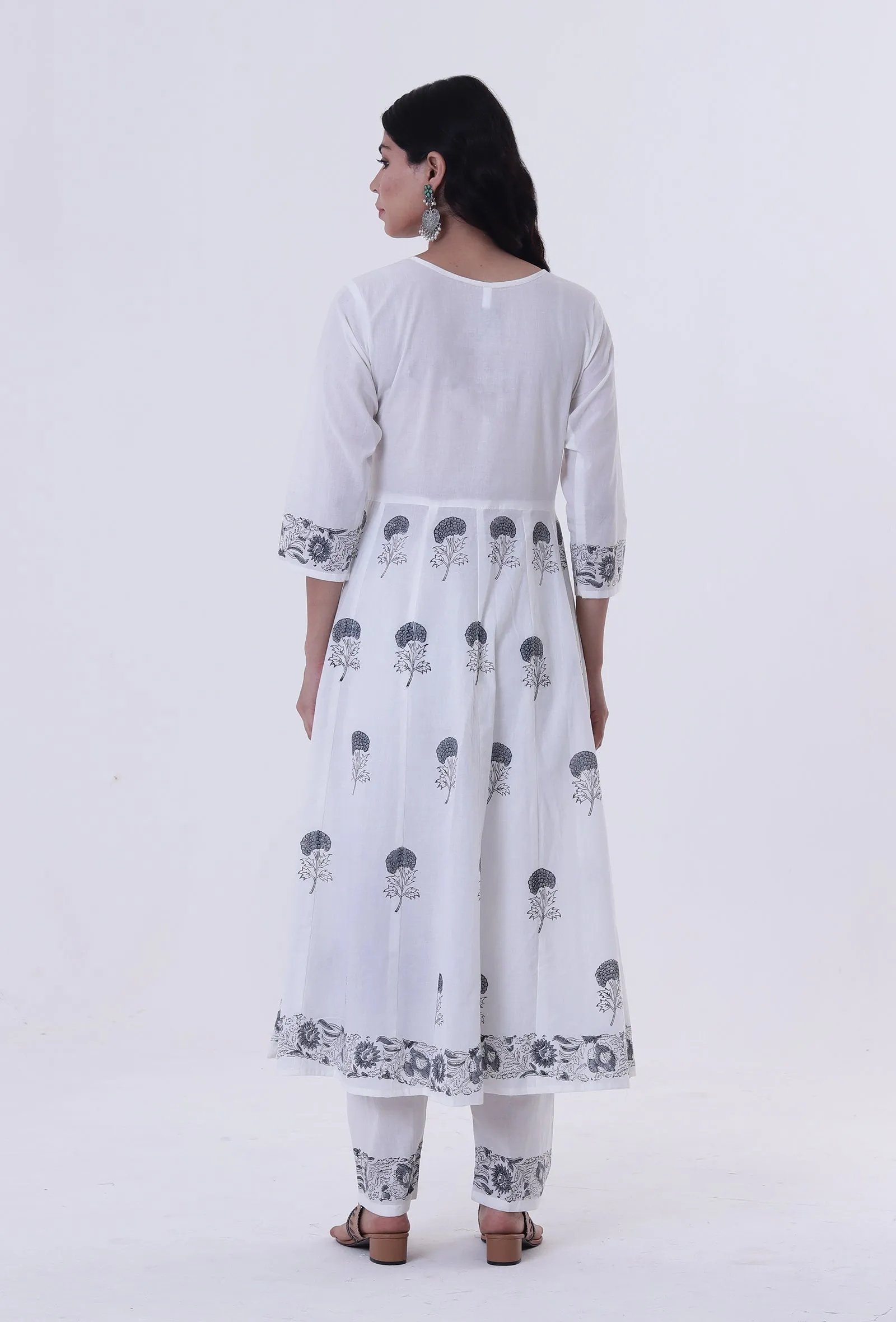 White Color Cotton Block Printed With Multicolor Motif Kurta