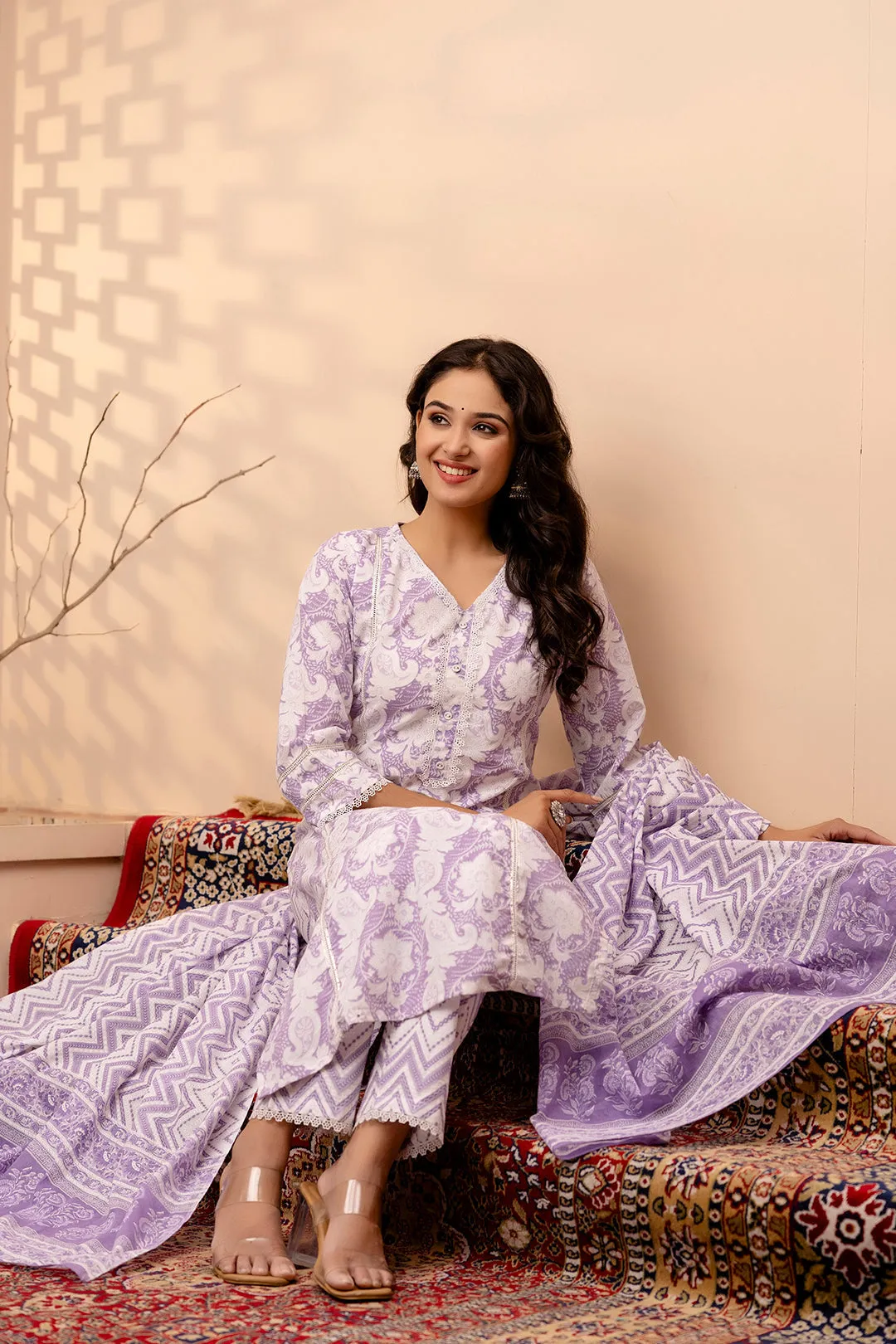 Women Lavender Floral Printed Straight Kurta And Trouser With Dupatta