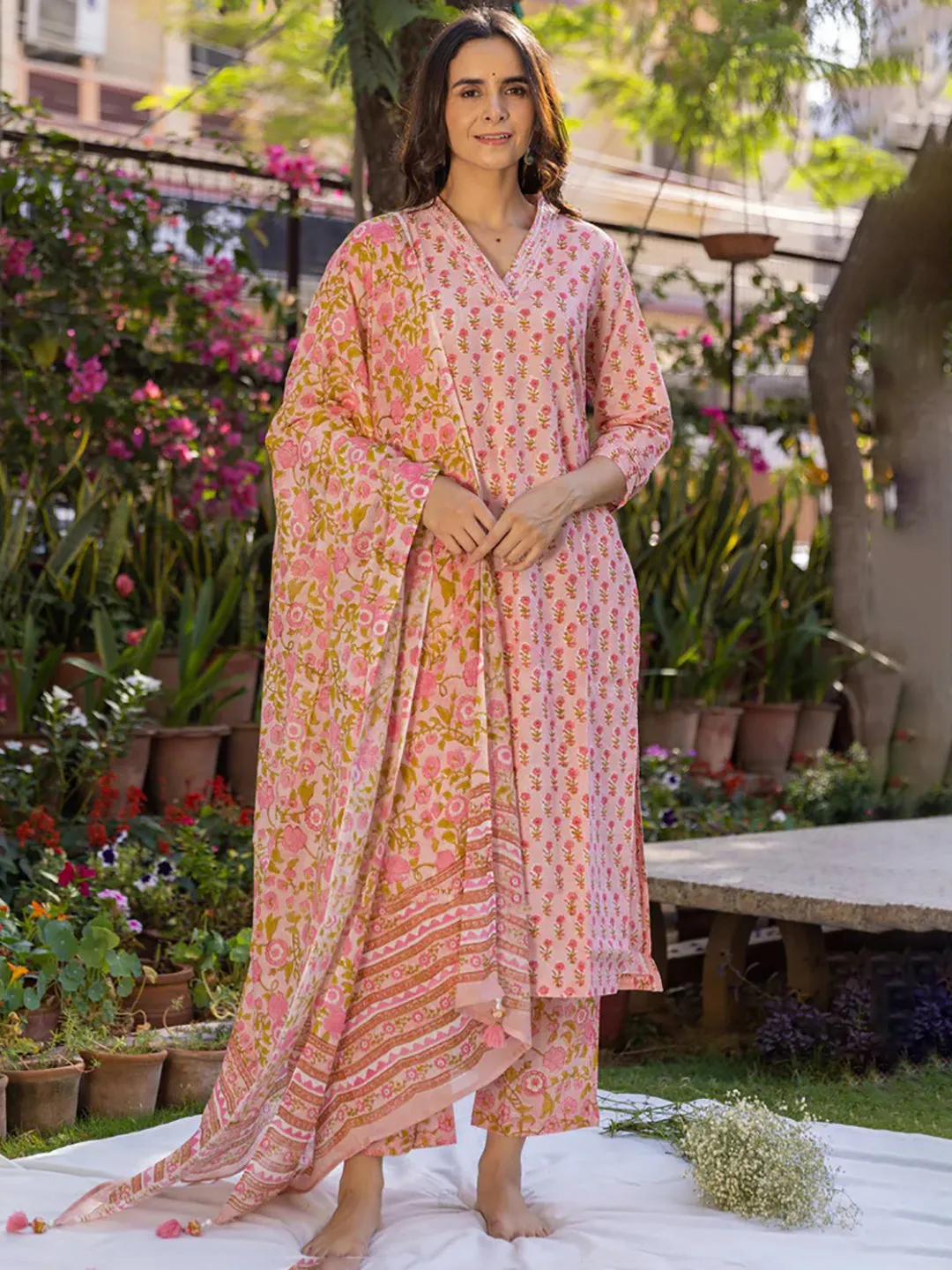 Women Pink Viscose Rayon Floral Printed Straight Kurta Palazzo With Dupatta